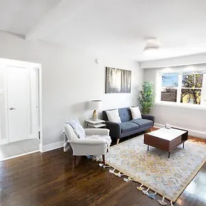 https://stylish-one-bedroom-unit-on-corydon-free-parking.winnipeg-hotels.net